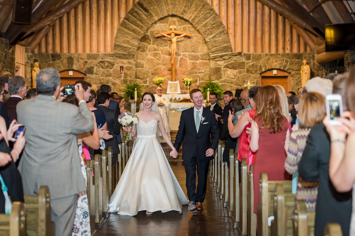 Romantic Mountainside Wedding | Wedding Photography | Della Terra Mountain Chateau | From the Hip Photo 
