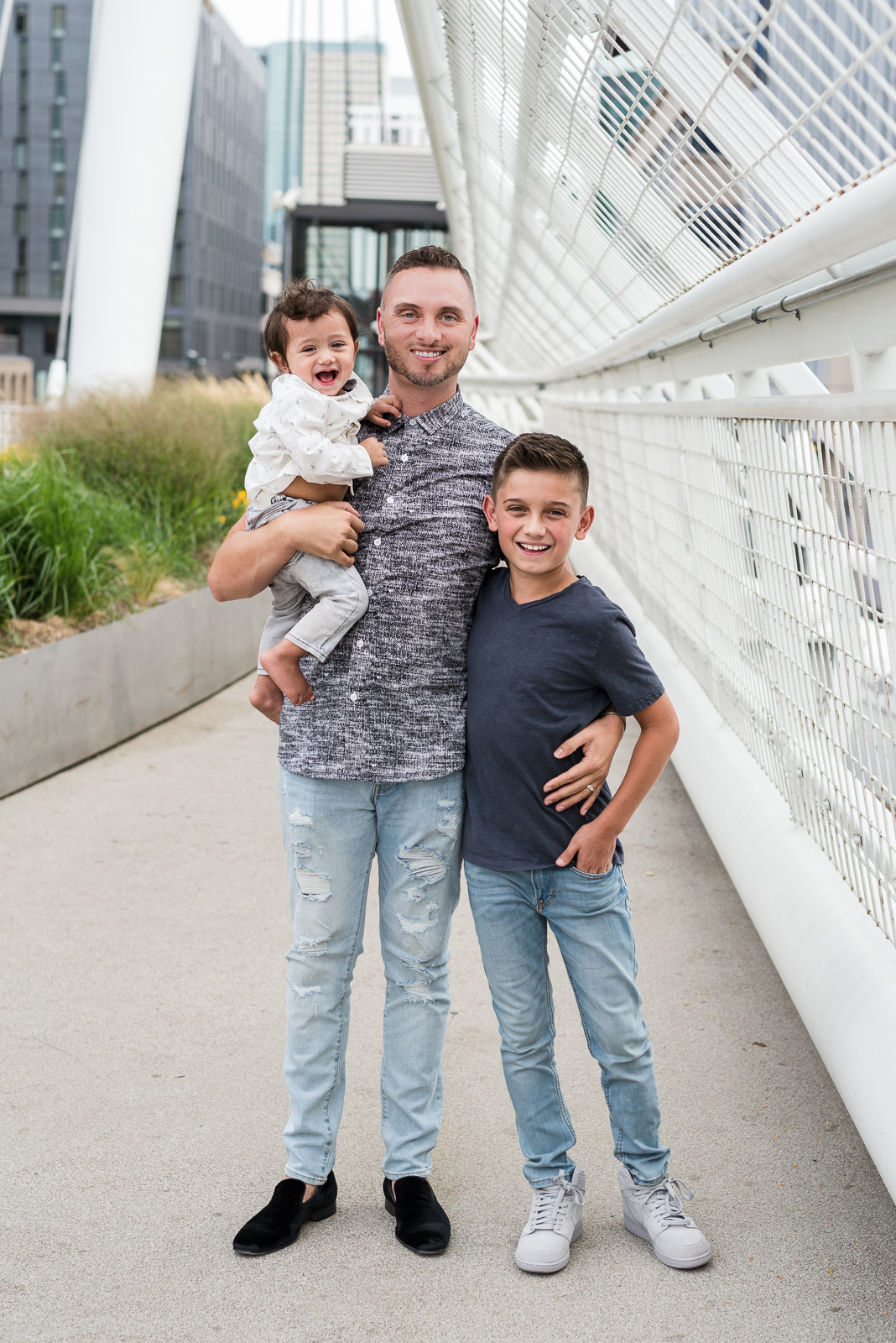 Photographing a Big Family | Hints & Tips | Millennium Bridge | From the Hip Photo