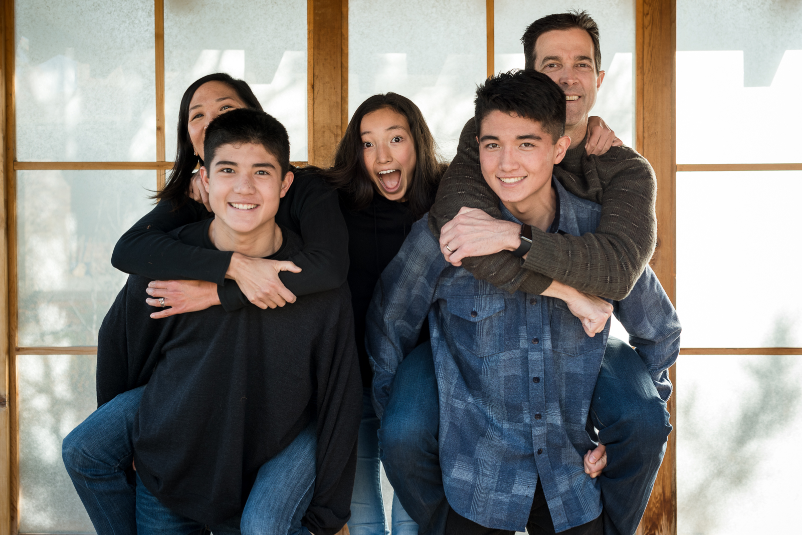 Annie & Adam | A Backyard Family Photo Session