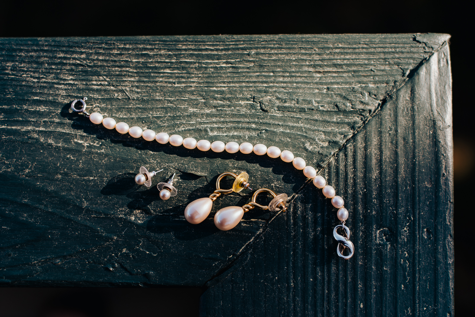 Nathalia & Nathan | Wedding Photo | Saint Malo's Chapel | From the Hip Photo