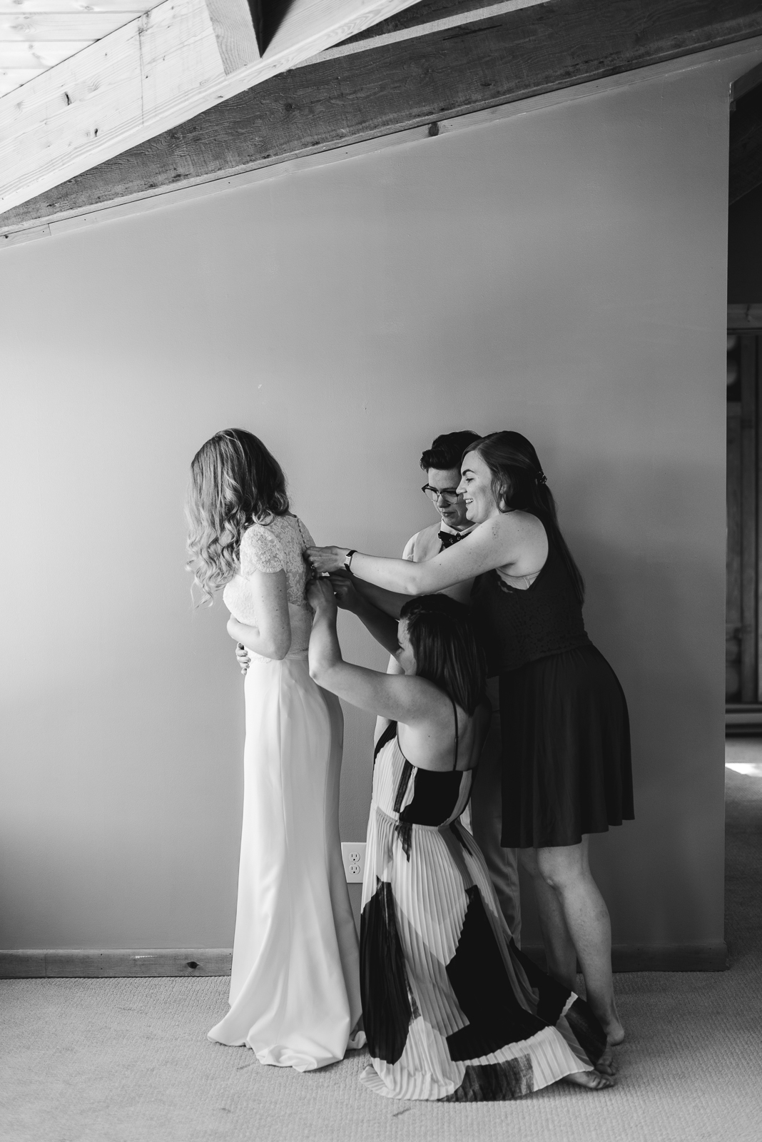 Nathalia & Nathan | Wedding Photo | Saint Malo's Chapel | From the Hip Photo