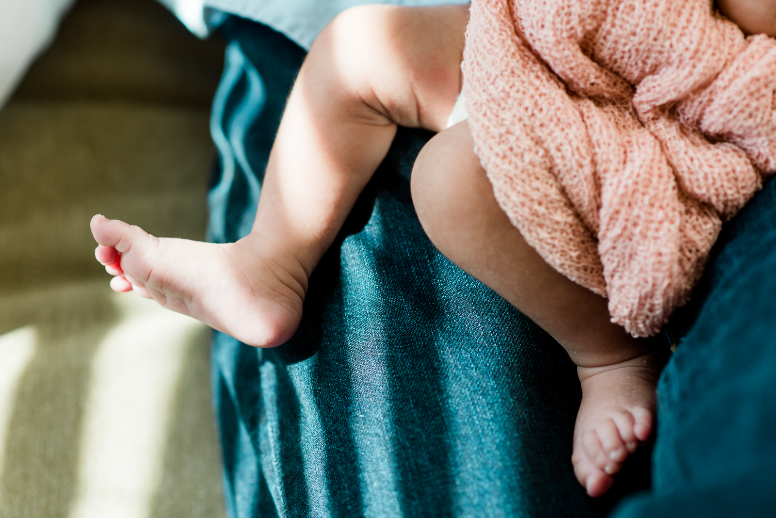 In Newborn News | Newborn Photos | In-Home | From the Hip Photo