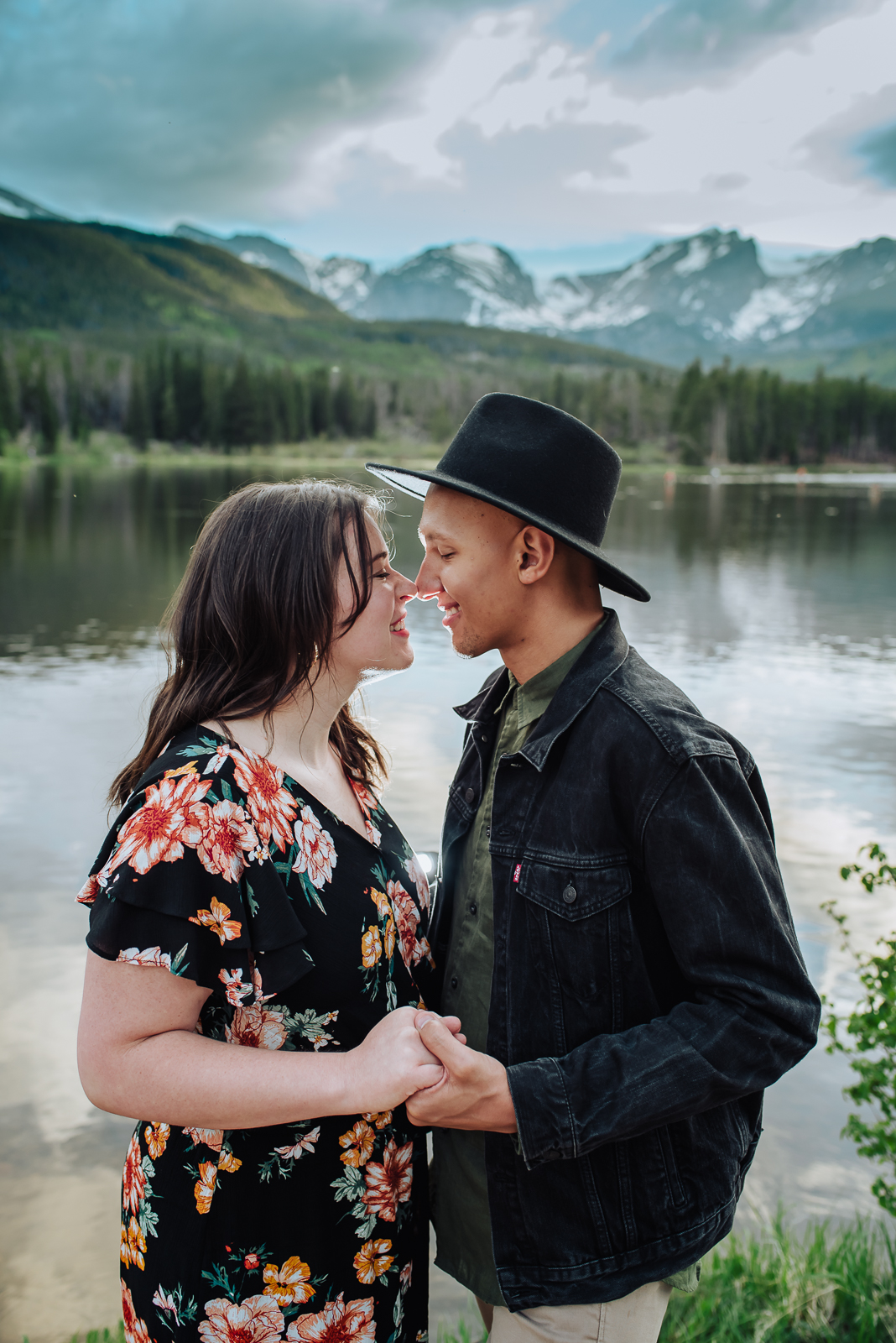 Corianne & Kristopher | Engagement Photo | Rocky Mountain National Park | From the Hip Photo