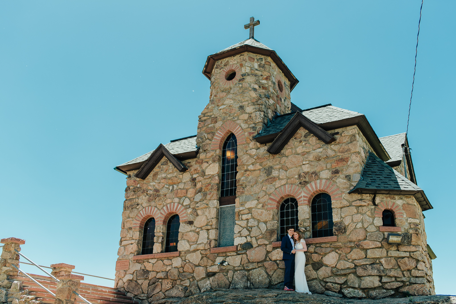 Nathalia & Nathan | Wedding Photo | Saint Malo's Chapel | From the Hip Photo