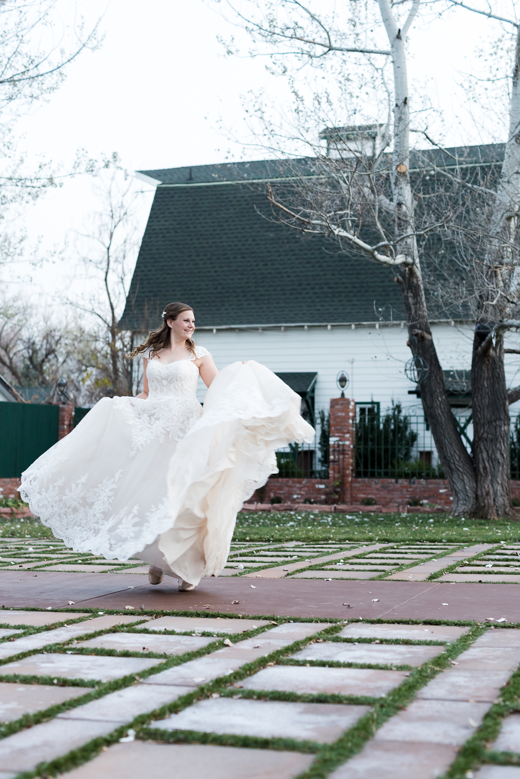 Nora & Dom | Wedding Photo | Lionsgate Event Center | From the Hip Photo