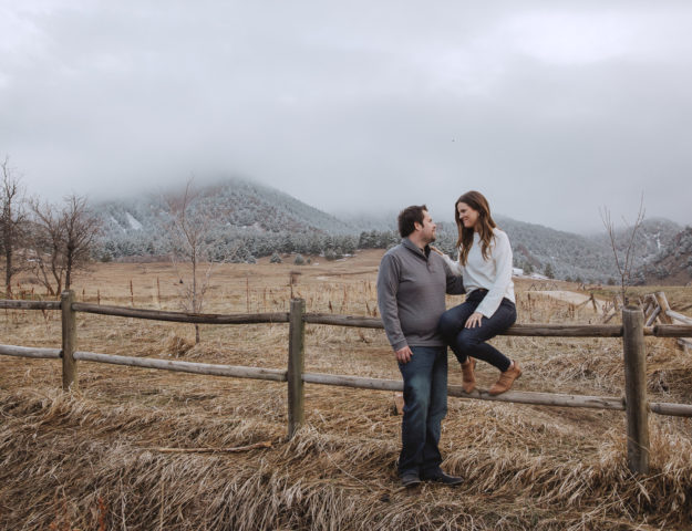 Cozy Spring Engagement Session at Foggy Chautauqua Park