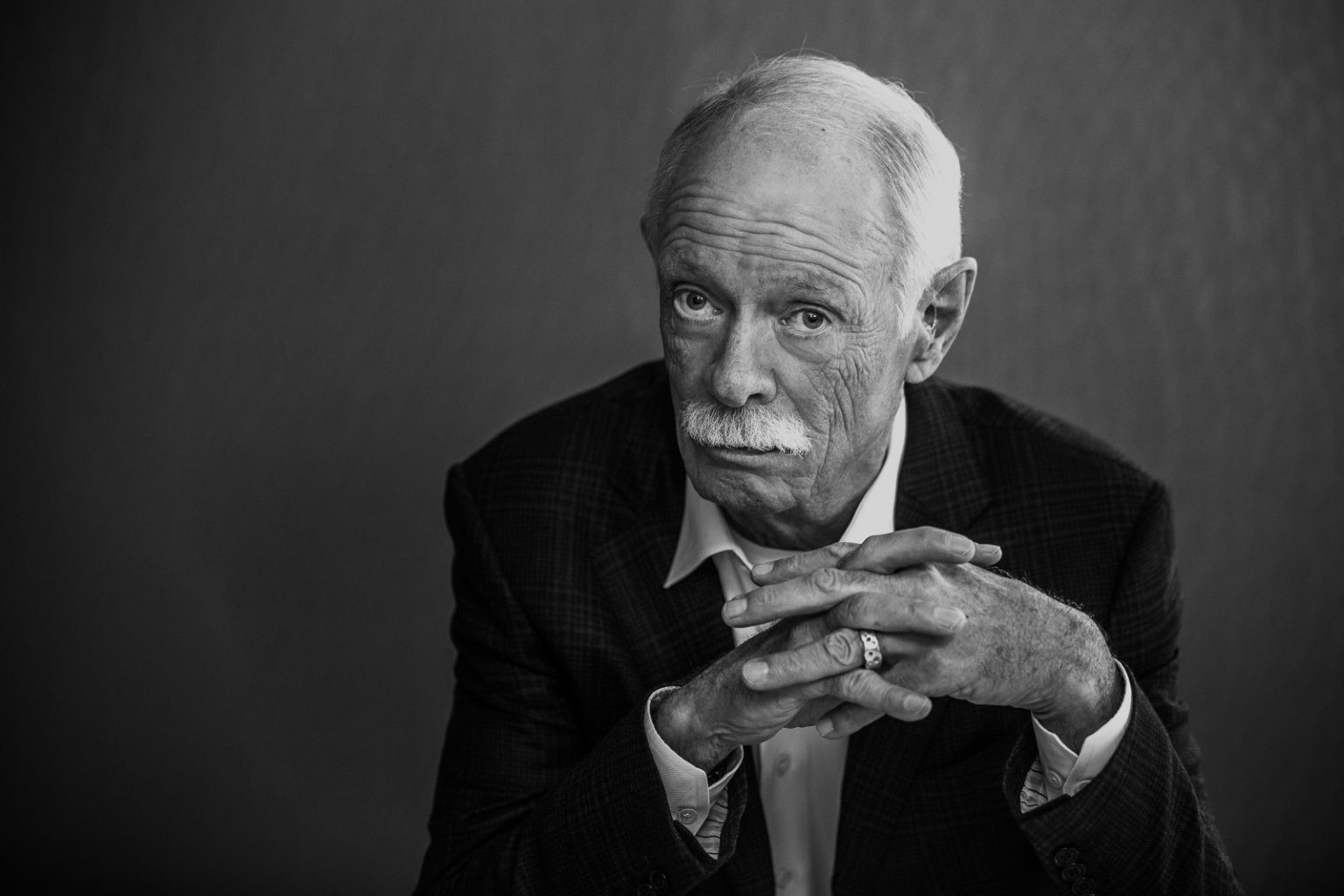 Denver brand photography session -- entrepreneur at desk lifestyle