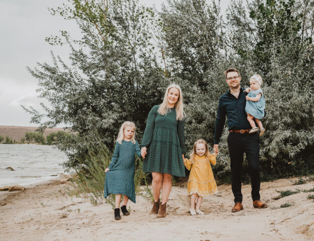 Cherry Creek Reservoir | Family Photos Outdoor Engagement
