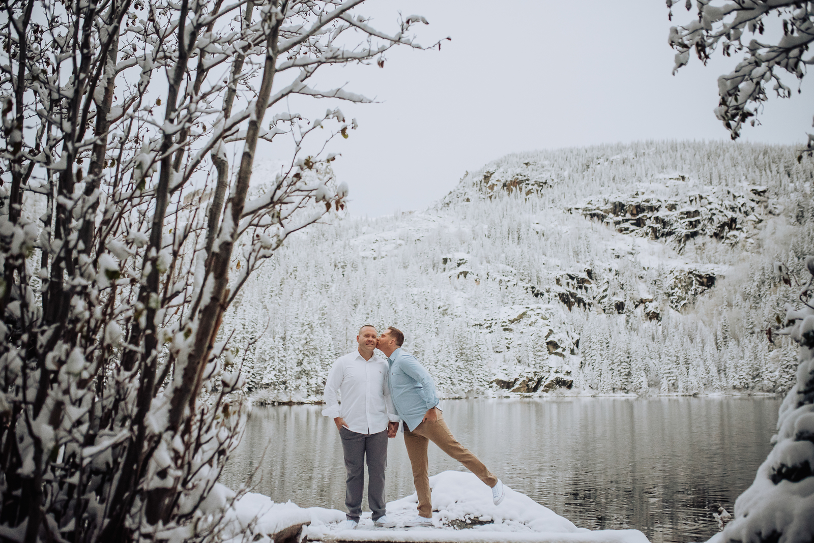 Mountain elopement couple portrait