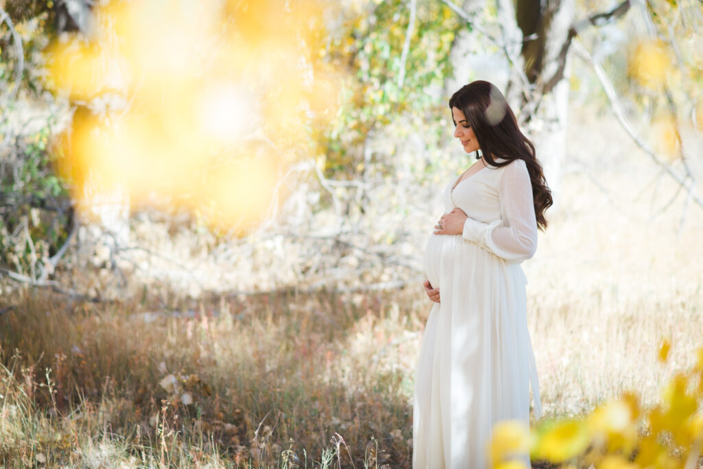Bluff Lake Nature Center Outdoor Trail Park Nature Fun Candid Romantic Maternity Family Picture | From the Hip Photo Denver Colorado Portrait Photography 