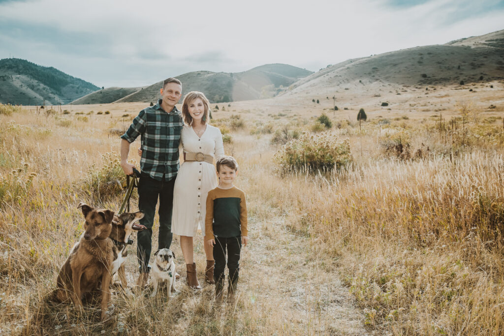 Matthews/Winters Park outdoor nature trail park fun candid loving family picture | From the Hip Photo portrait photography 