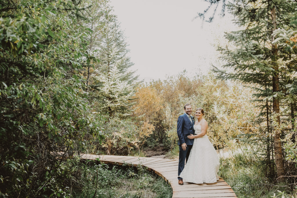 Breckenridge outdoor mountain nature loving candid fun adventurous wedding picture | From the Hip Photo Denver Colorado portrait photography 