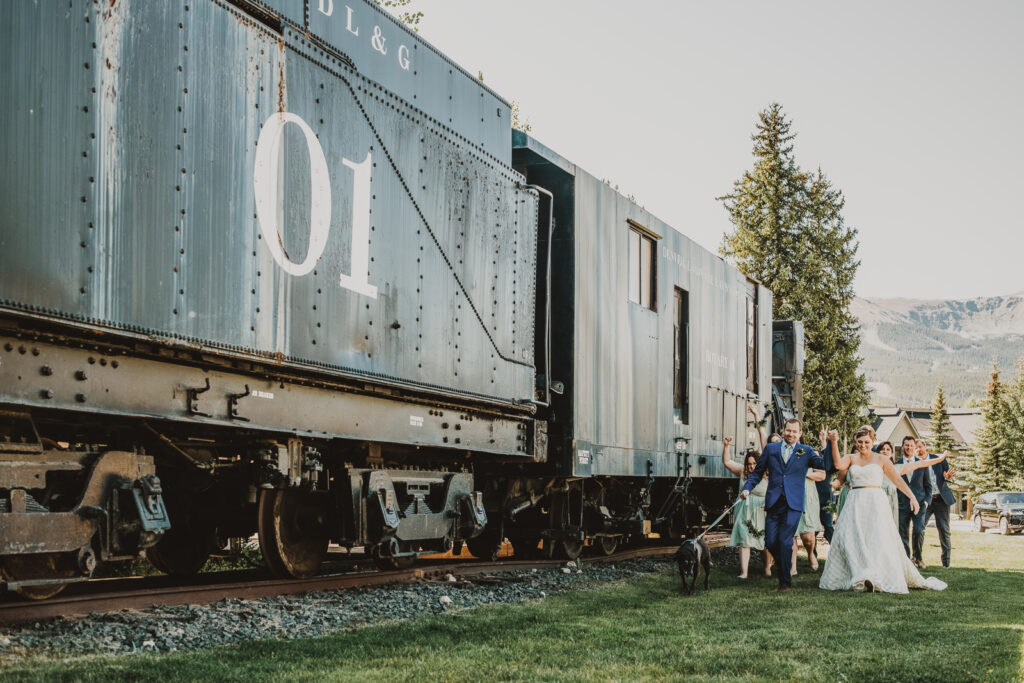 Breckenridge outdoor mountain nature loving candid fun adventurous wedding picture | From the Hip Photo Denver Colorado portrait photography 