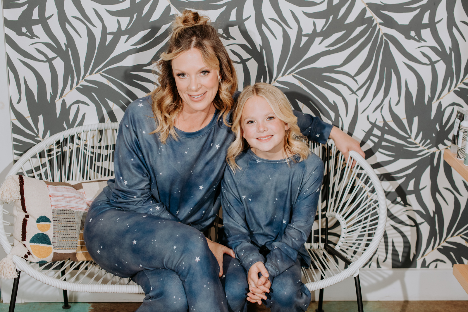 Family Photography | Mother poses with girl on bench | Denver, Colorado