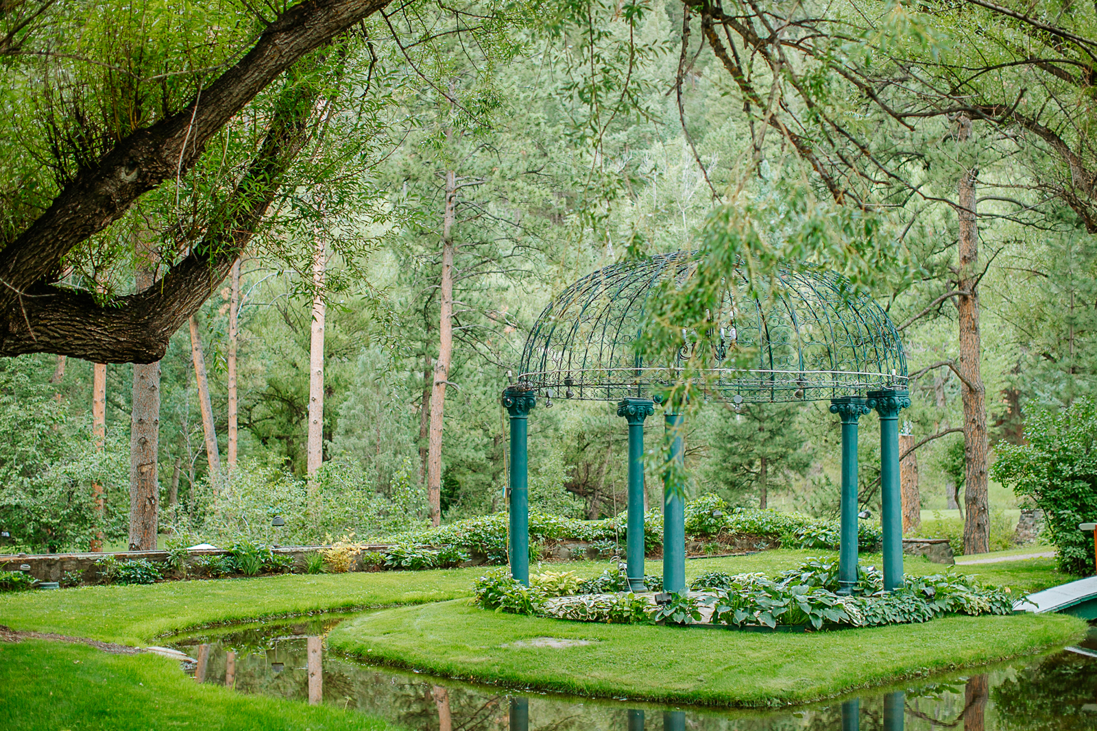 Wedding details and decor at Dunafon Castle