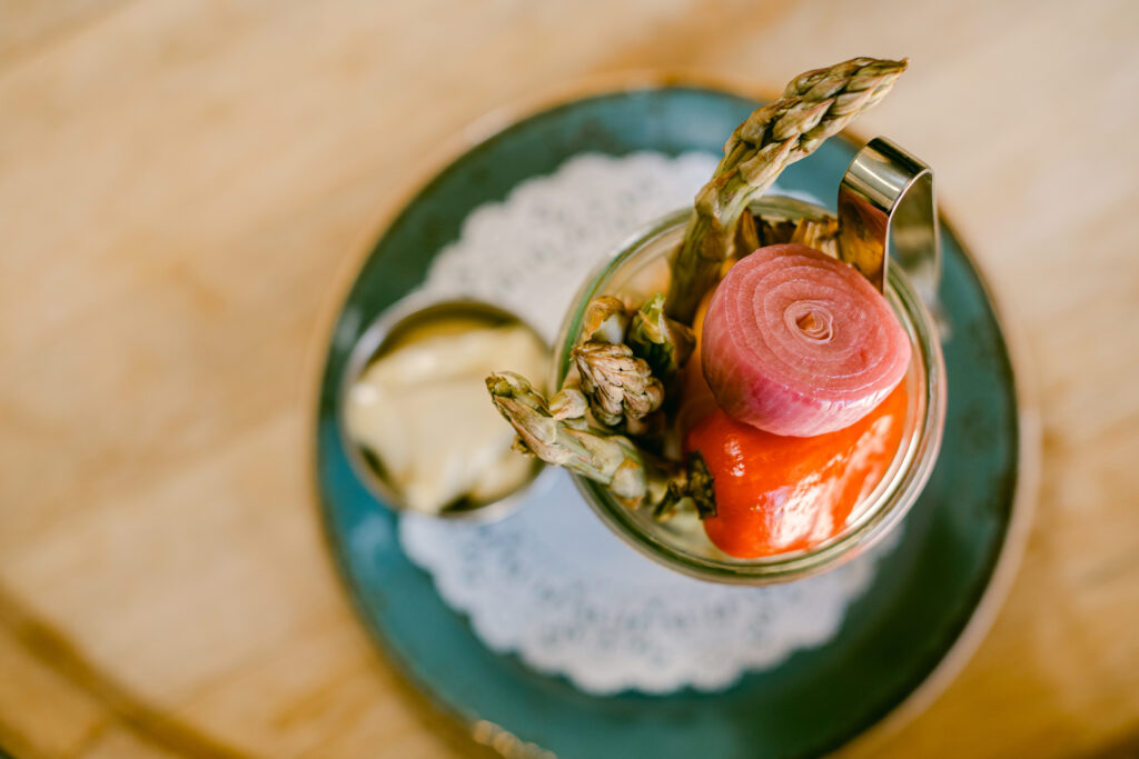 Biscutis and Berries Catering drink and cockltail Denver Colorado with From the Hip Photo at Woodlands