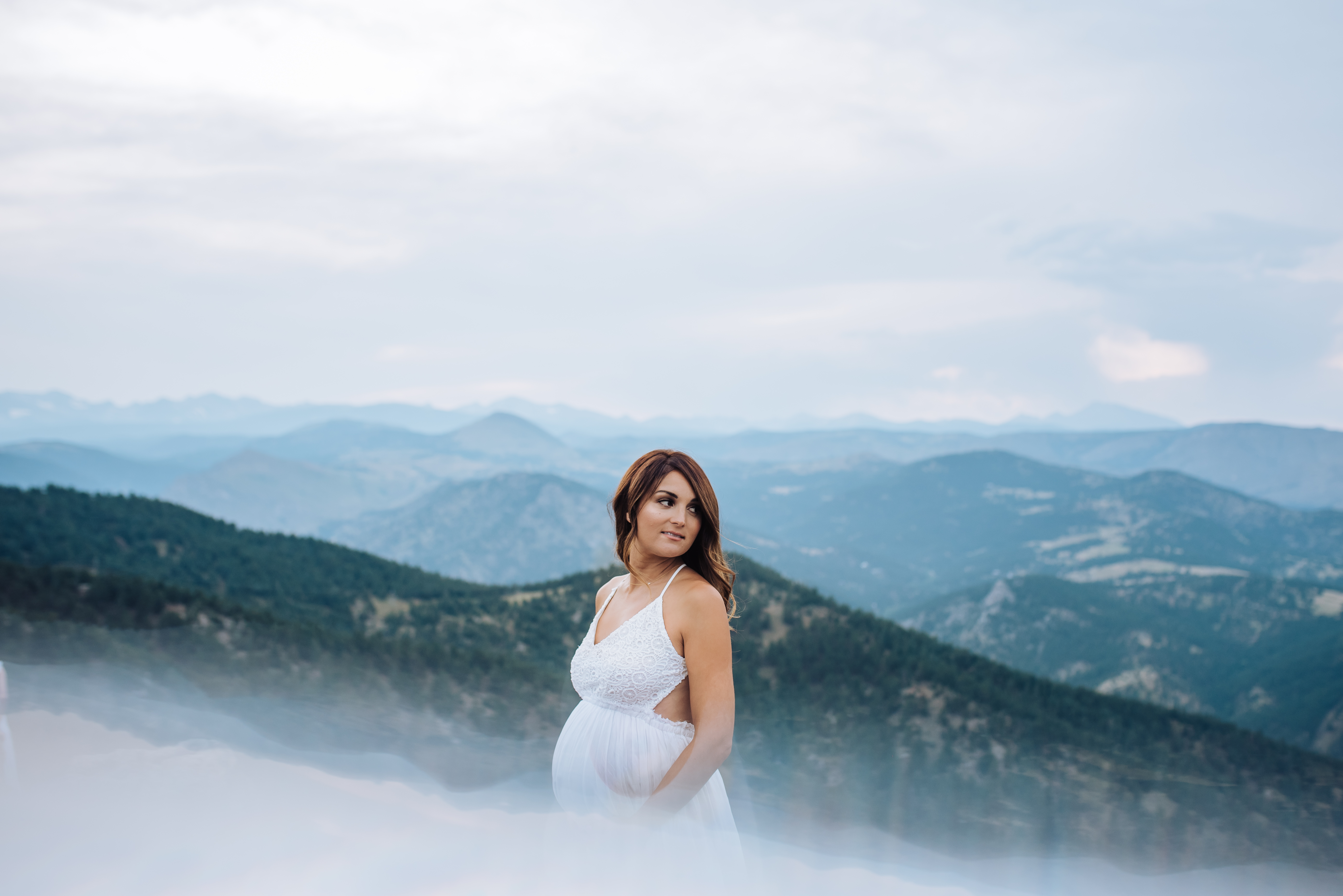 Colorado couples photographer capturing romantic moment at sunset near Boulder